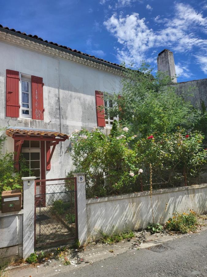 La Maison Rouge Paisible Maison De Pays Saujon Exterior foto
